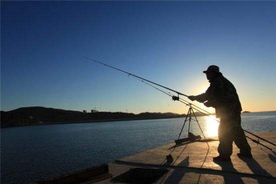 秋季大河涨水如何钓鱼，秋季大河涨水如何钓鱼最好？