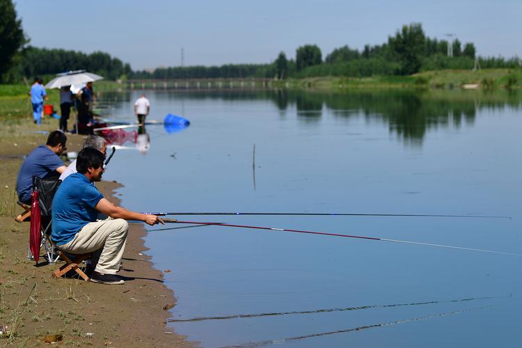 秋季河畔如何钓鱼，秋季河畔如何钓鱼最好