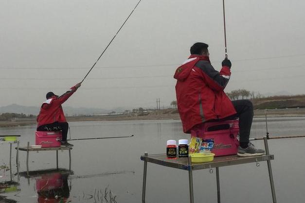 冬季如何使用鱼竿钓鱼，冬季如何使用鱼竿钓鱼视频
